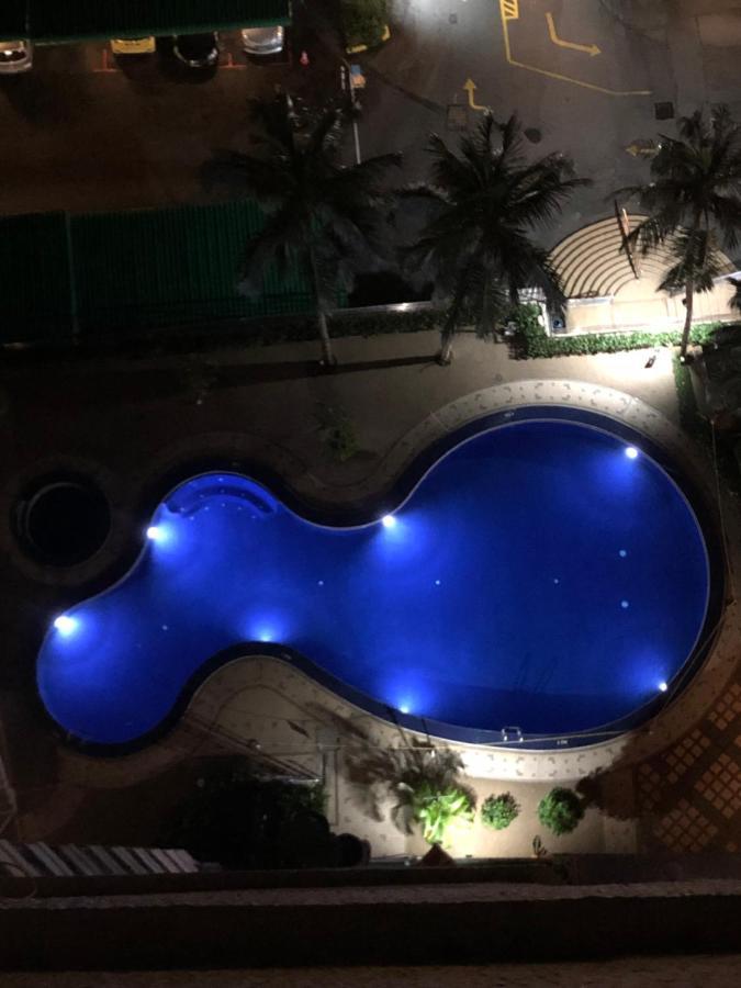 Beach Resort Home Stay Sri Sayang Apartment Batu Ferringhi 2Bedroom Exterior foto